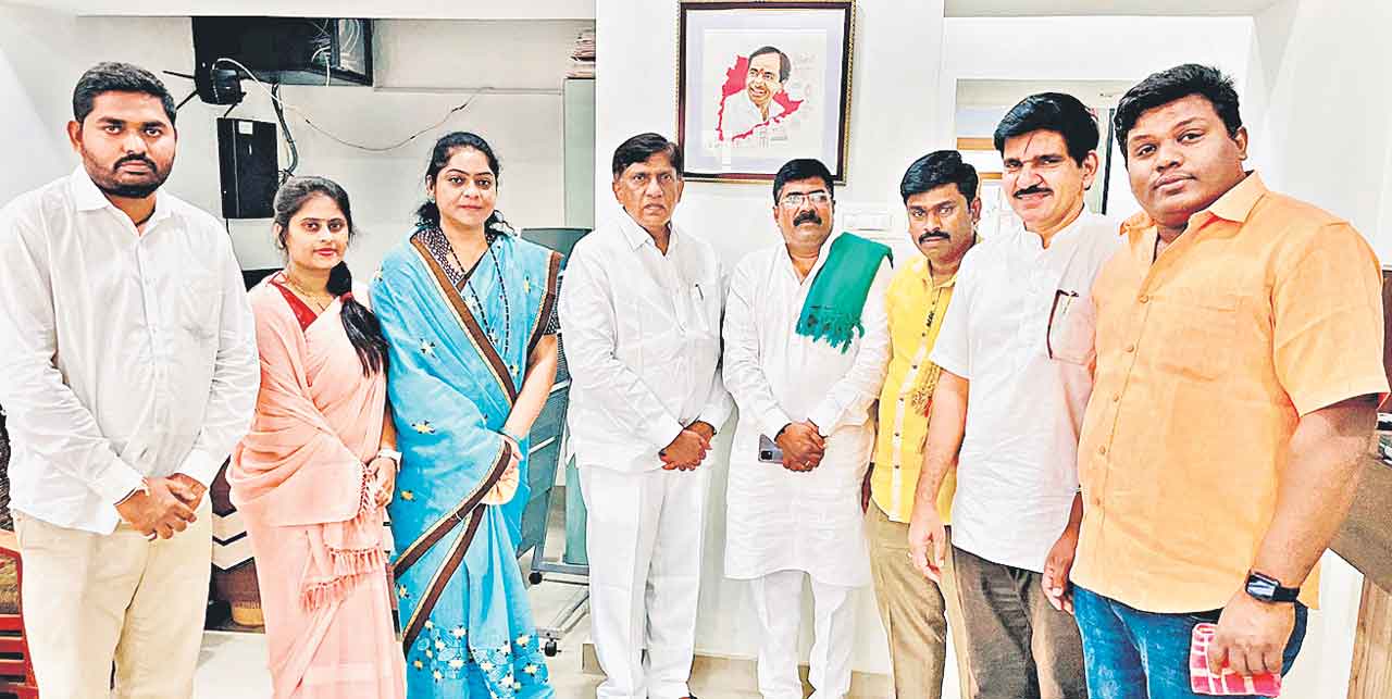 కర్ణాటక, మహారాష్ట్రలో బీఆర్‌ఎస్‌ను విస్తరించండి