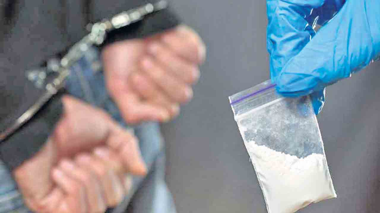 గ్రేటర్‌లో వేర్వేరు చోట్ల మాదకద్రవ్యాల స్వాధీనం