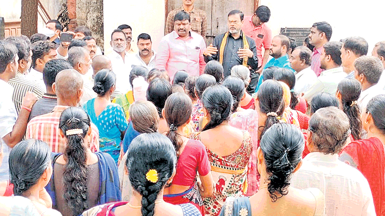 నరేంద్రనగర్‌ను ఆదర్శంగా తీర్చిదిద్దుతా