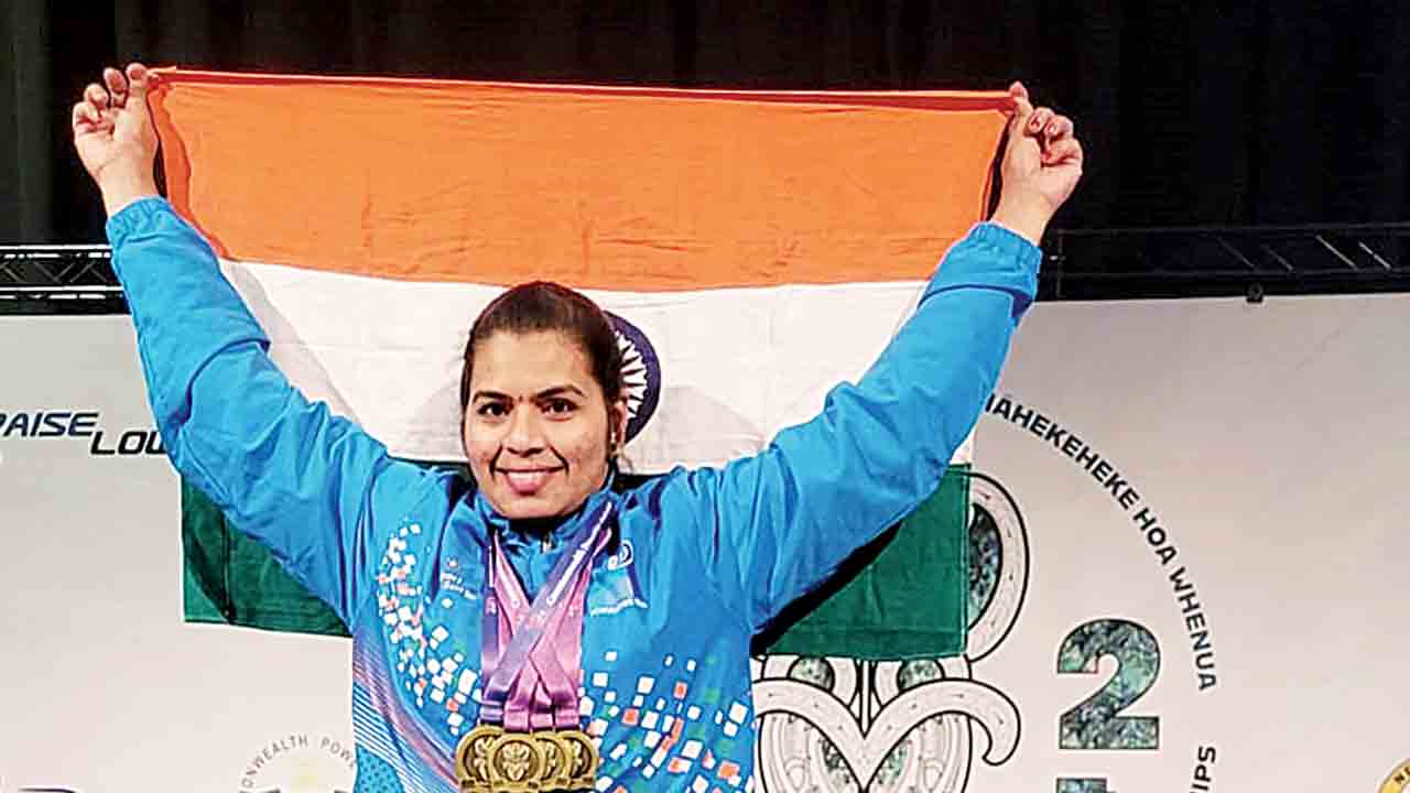 మల్లిక పసిడి ధమాకా