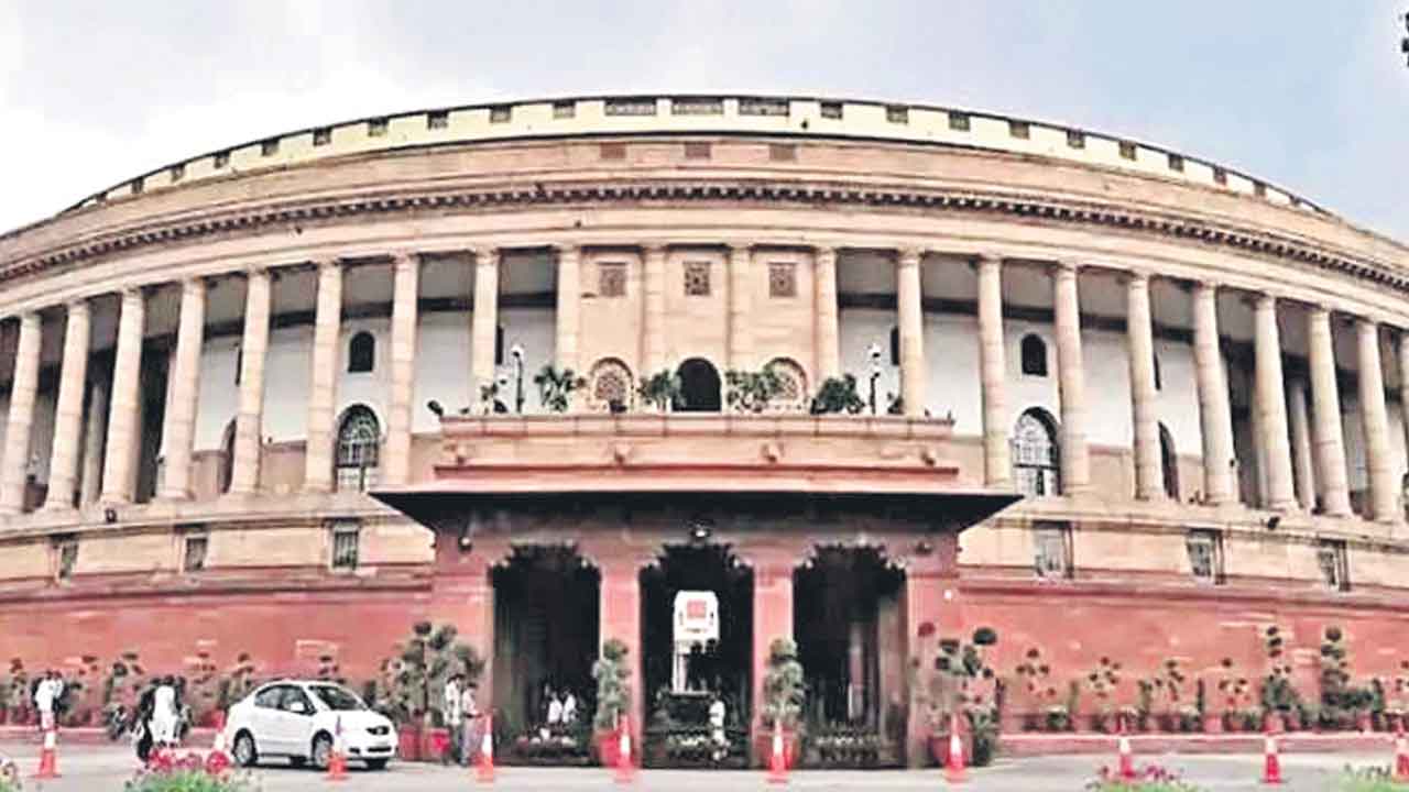 బీమా సంస్థల్లో భర్తీలు బంద్‌