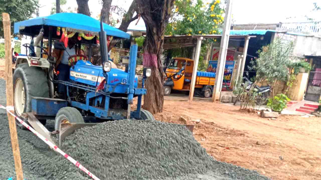 నకిరేకల్‌ రోడ్లకు మహర్దశ