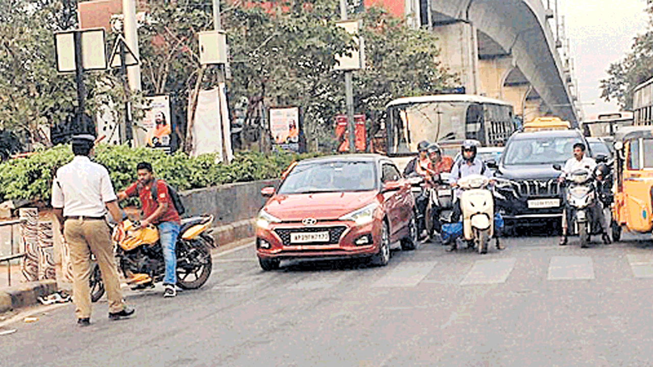 నిబంధనలు కఠినం