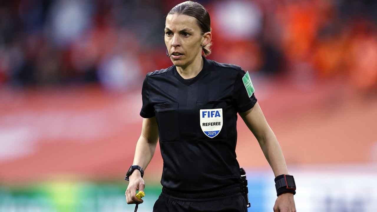 ఫ్లాపర్ట్‌ కొత్త చరిత్ర..తొలి మహిళా రిఫరీగా రికార్డు