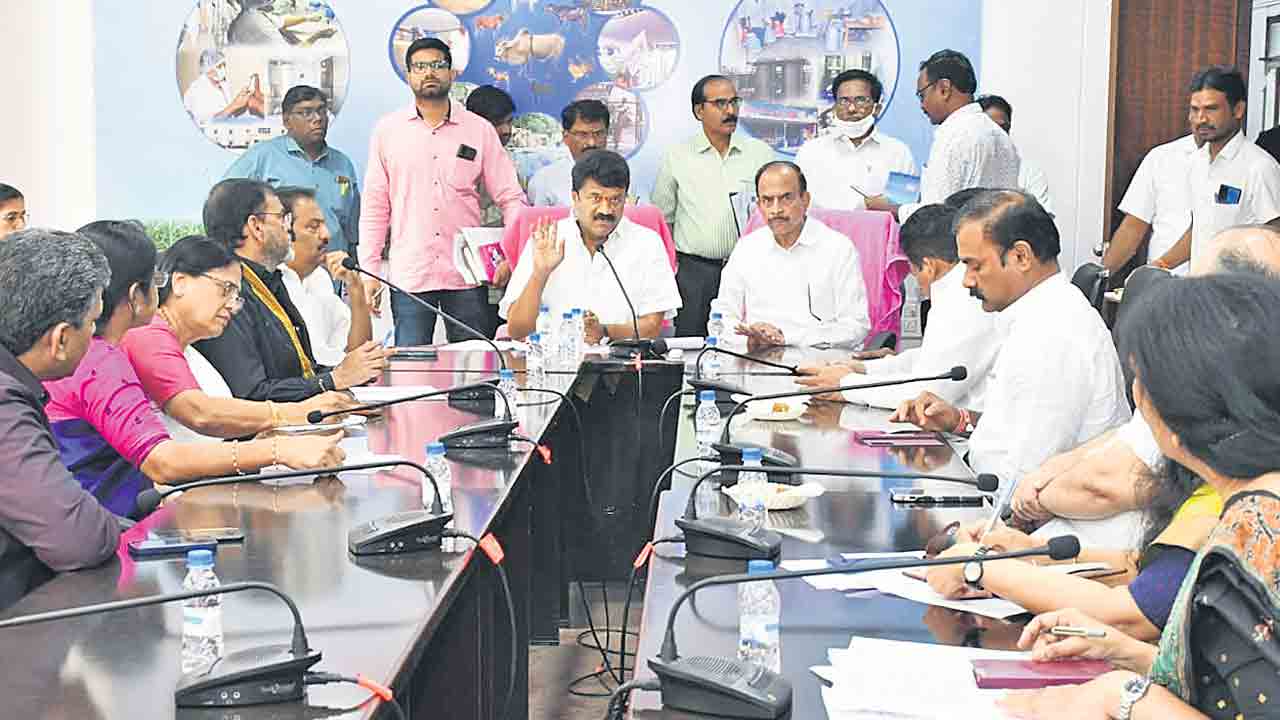 అన్ని పండుగలకు ప్రాధాన్యం