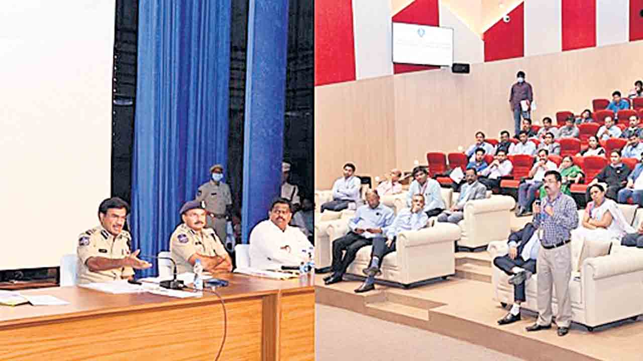 అక్రమ ఆయుధాలతో సమాజానికి ముప్పు