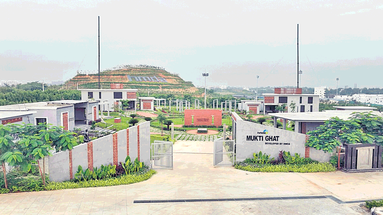 మూడు మతాలకు.. ముక్తిఘాట్‌