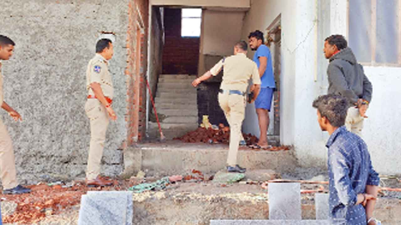 వరుస చోరీలు