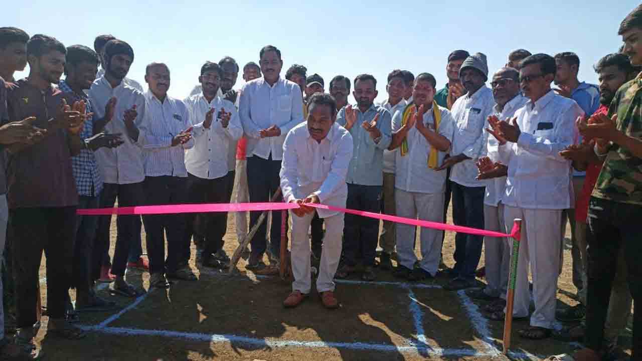యువత చేతుల్లో దేశ భవిష్యత్