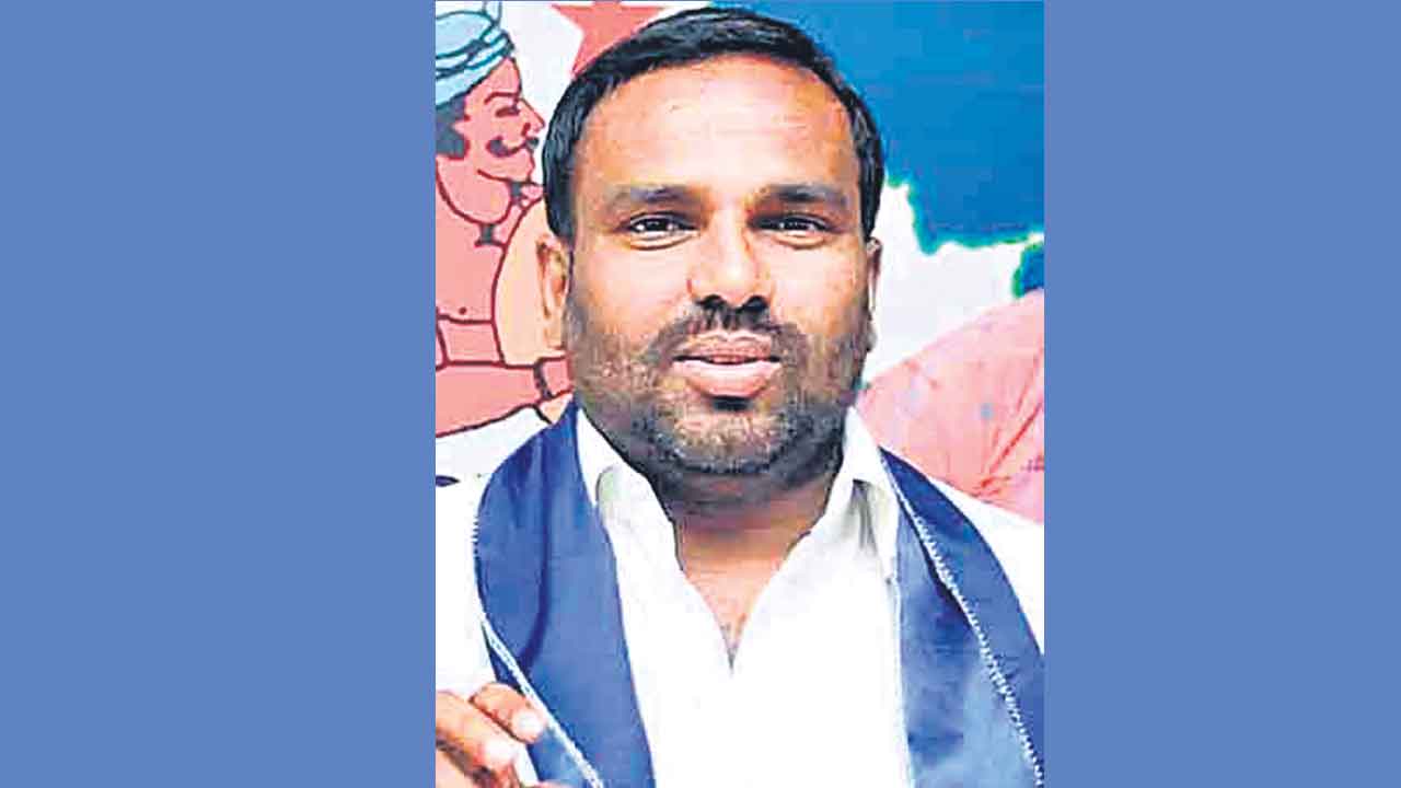 దళిత వ్యతిరేకి బీజేపీని బొందపెడతాం: వంగపల్లి