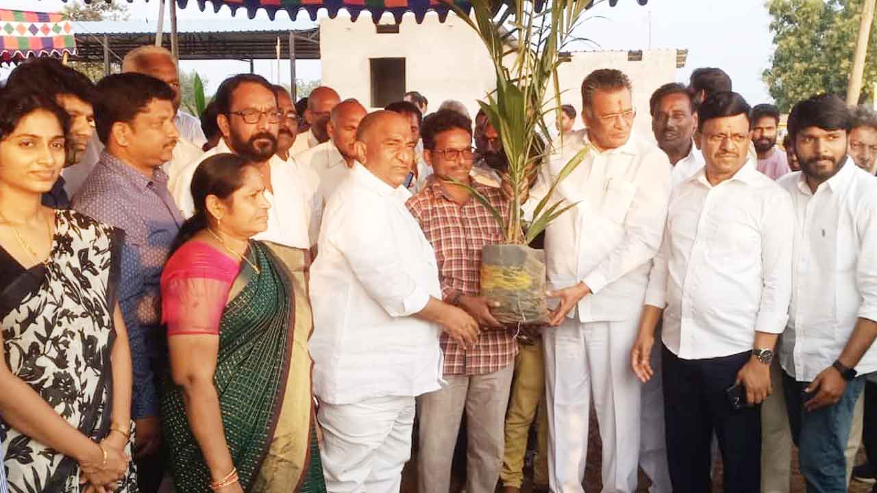 రైతులు ఆత్మగౌరవంతో బతకాలి