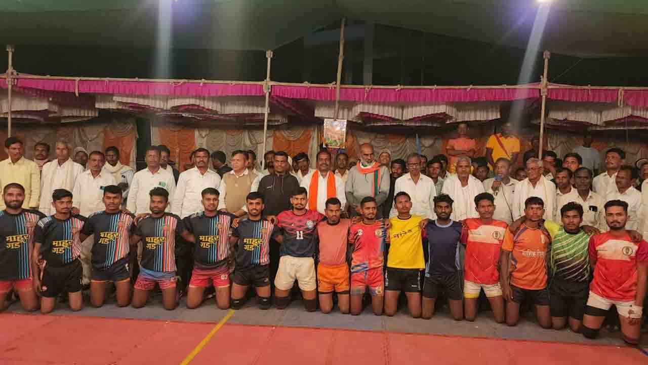 కబడ్డీ పోటీల్లో మాహోర్‌ జట్టు విజయం