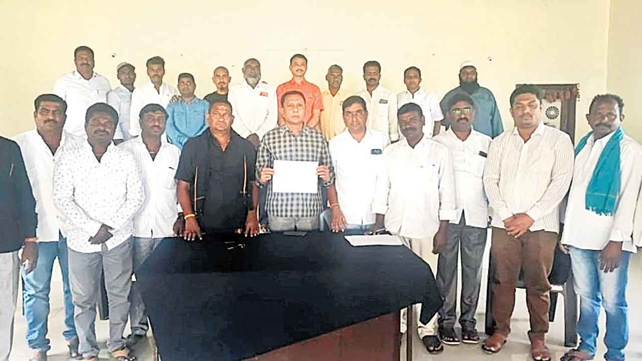 సీఎం సభకు తరలి రావాలి