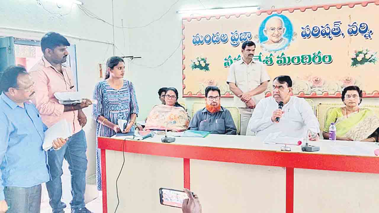 అధికారుల నిర్లక్ష్యంతోనే ‘భగీరథ’ ఆలస్యం