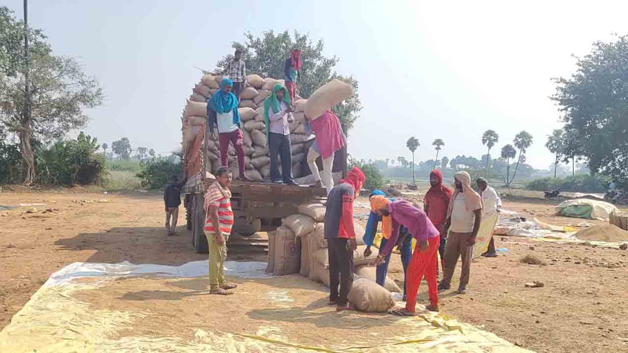 చివరి దశకు కొనుగోళ్లు