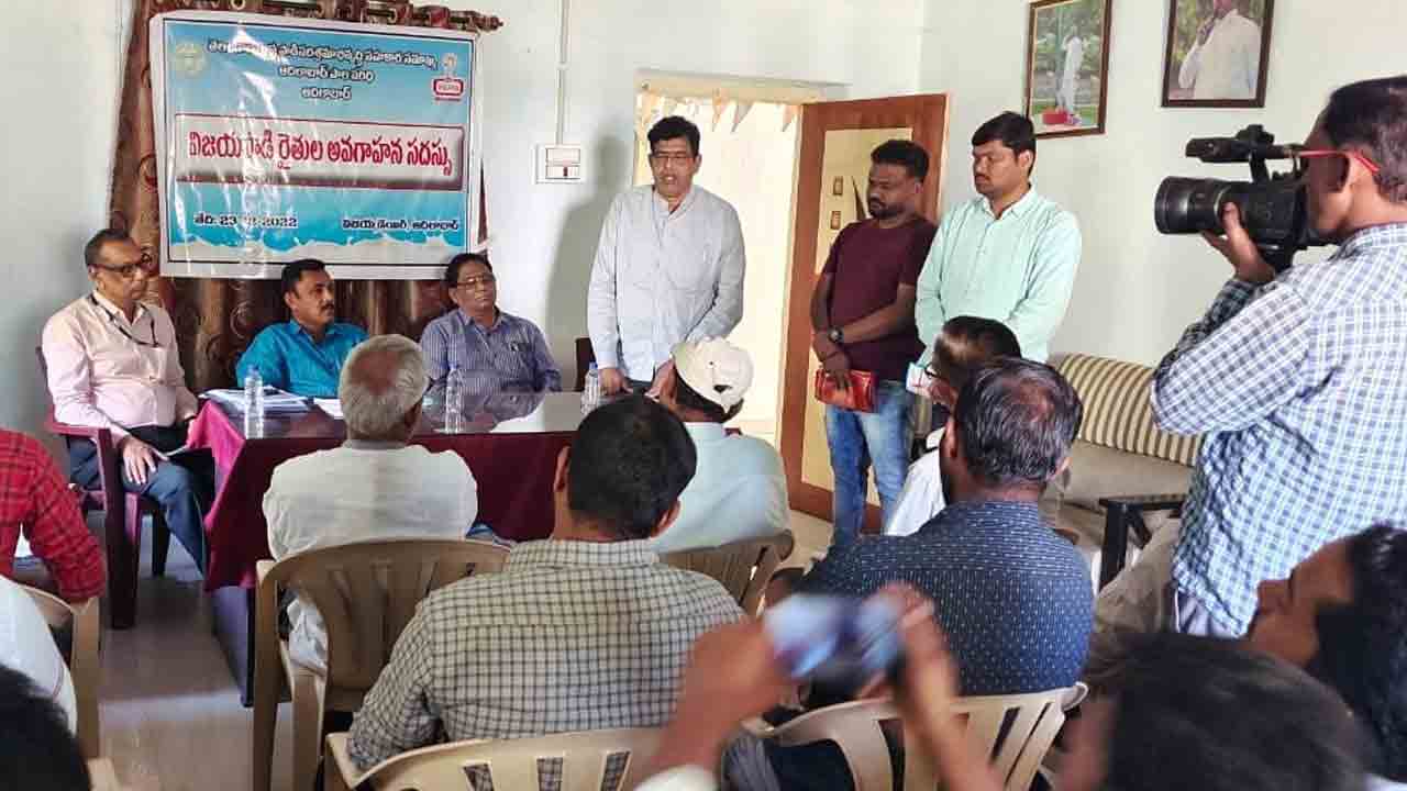 రుణాలు ఇచ్చేందుకు బ్యాంకర్లు సిద్ధం