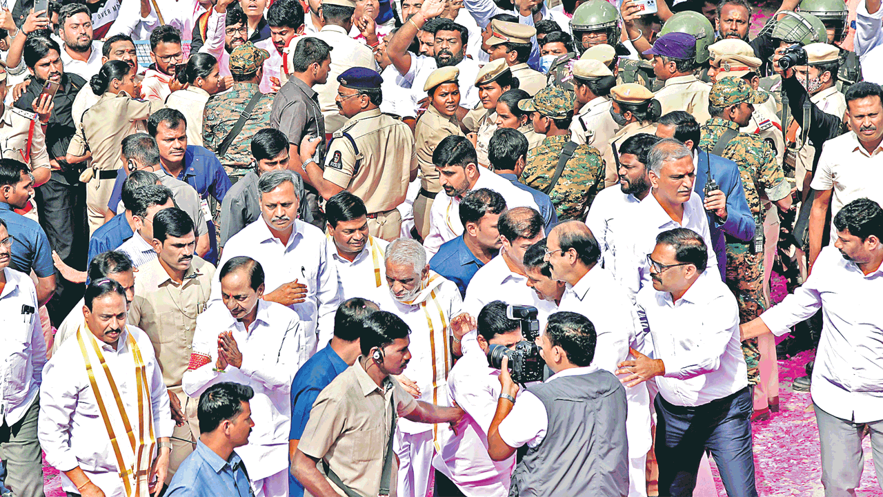 దేశానికి అండగా