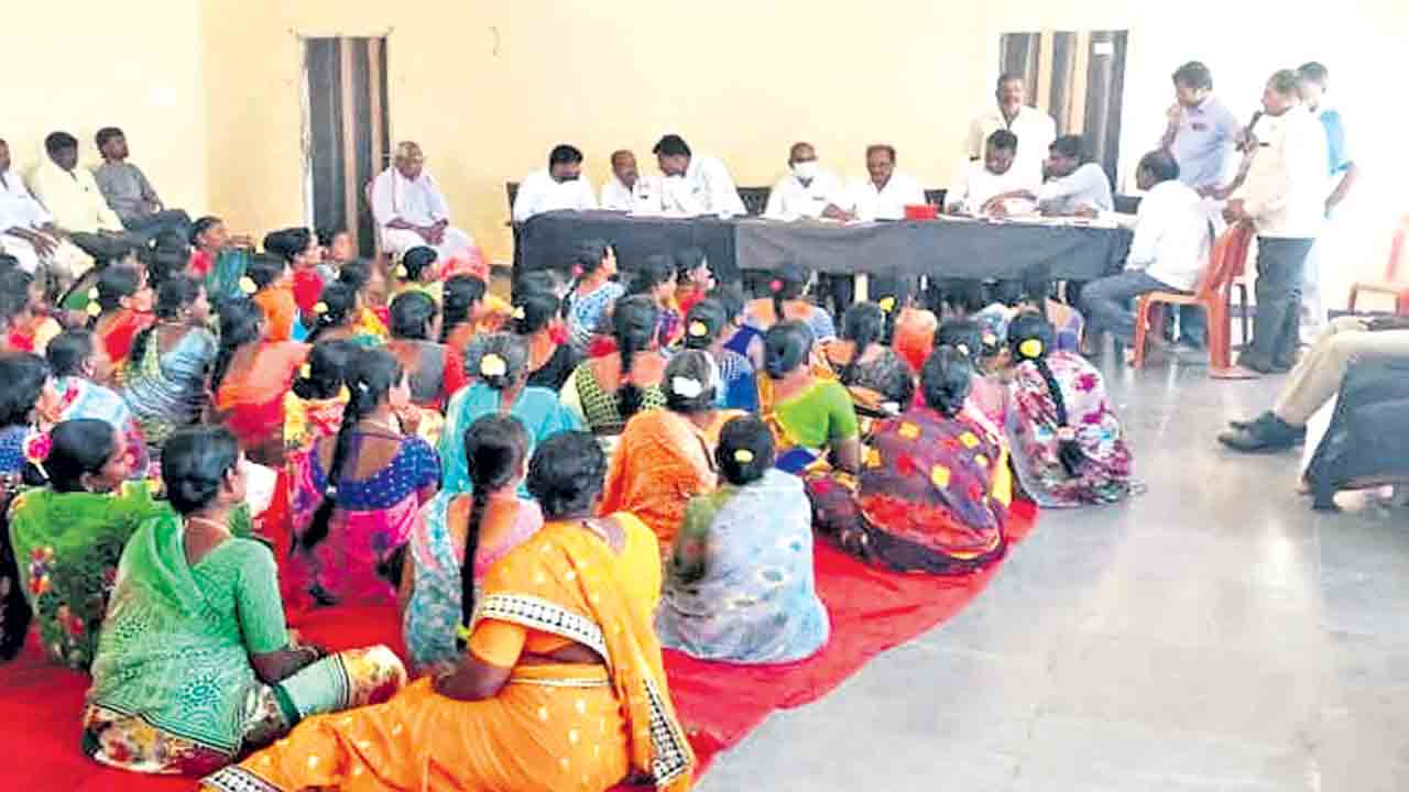 కొండపోచమ్మకు కాసుల గలగల