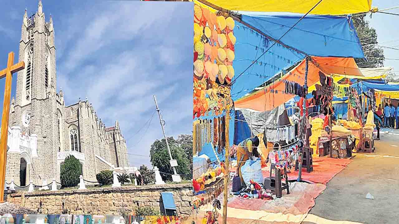 క్రిస్మస్‌ జోష్‌.. మెదక్‌ చర్చి వద్ద పండుగ సందడి