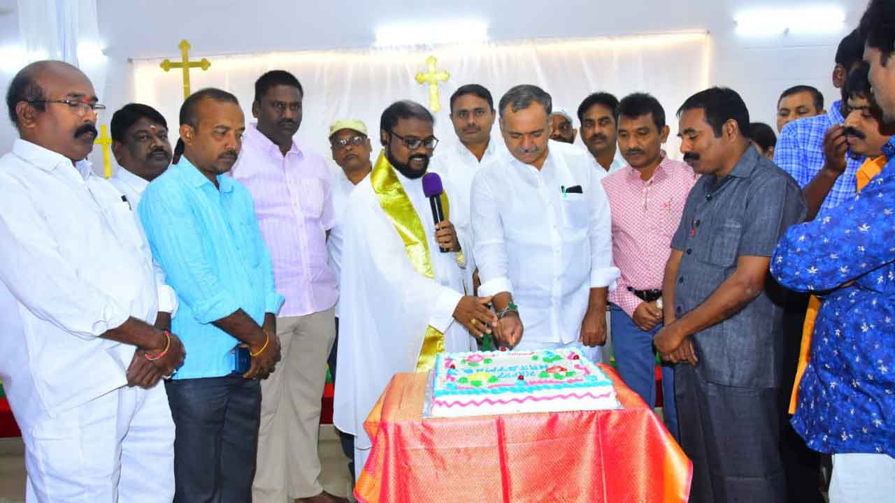 యేసు ఆశీస్సులతో సంతోషంగా జీవించాలి