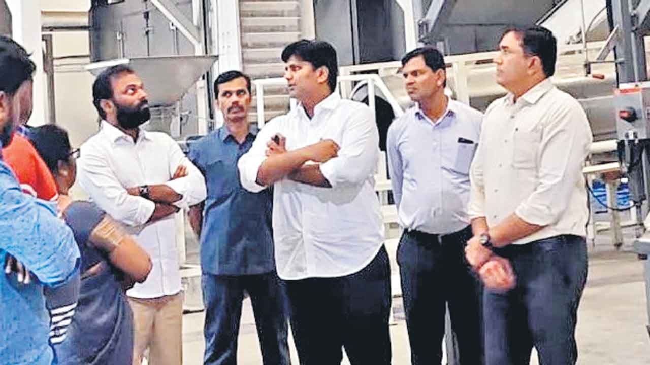 సౌర విద్యుత్తులో తెలంగాణ ఆదర్శం