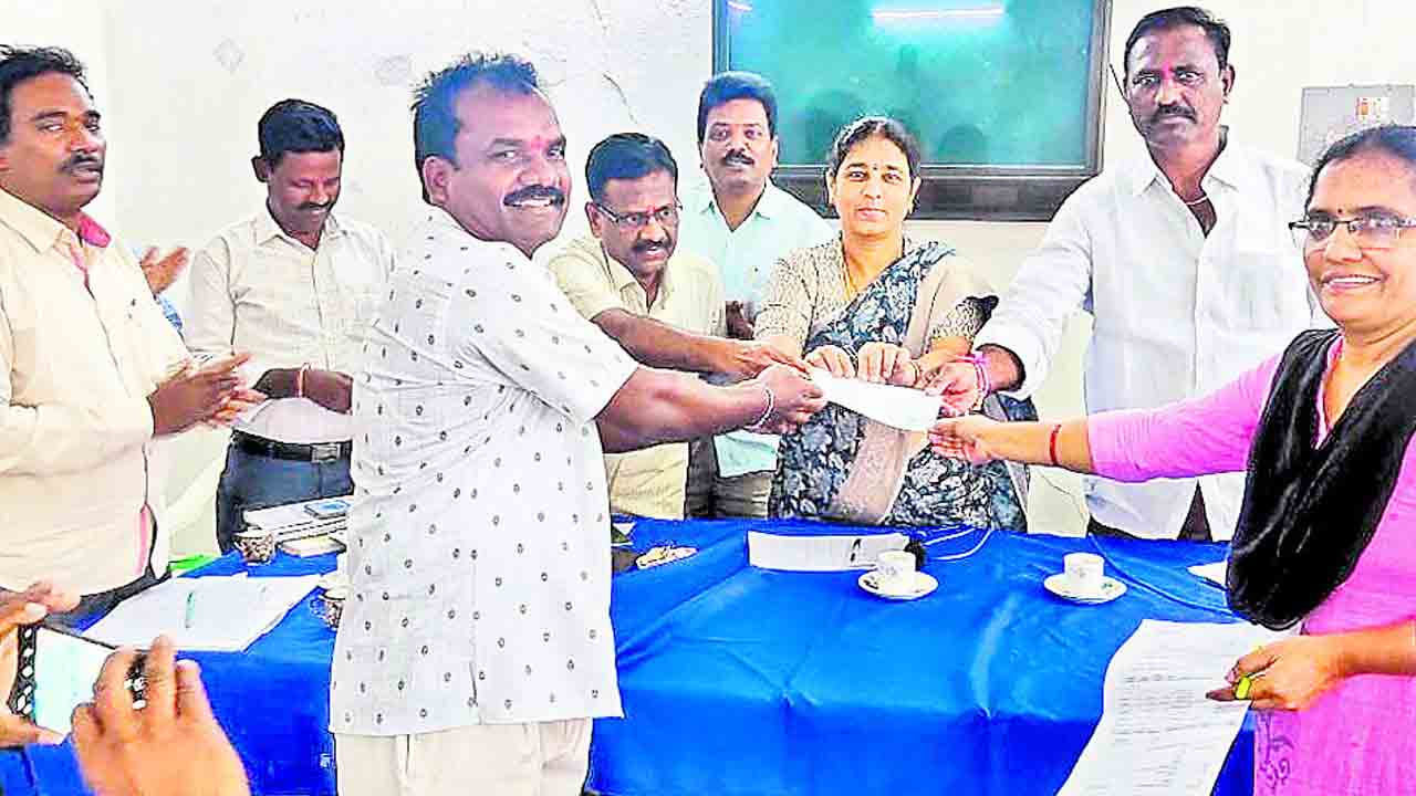 ప్రభుత్వ పాఠశాలల బలోపేతానికి కృషి