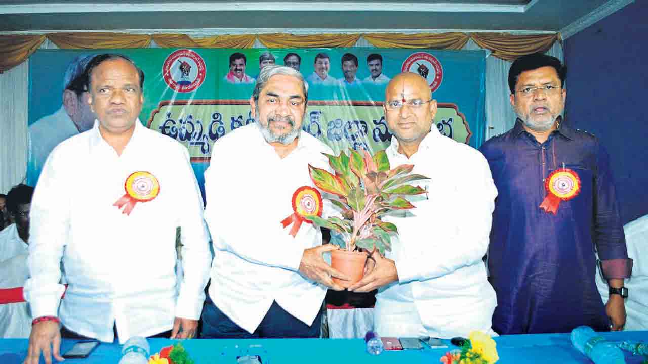 స్వరాష్ట్రంలోనే జర్నలిస్టులకు న్యాయం