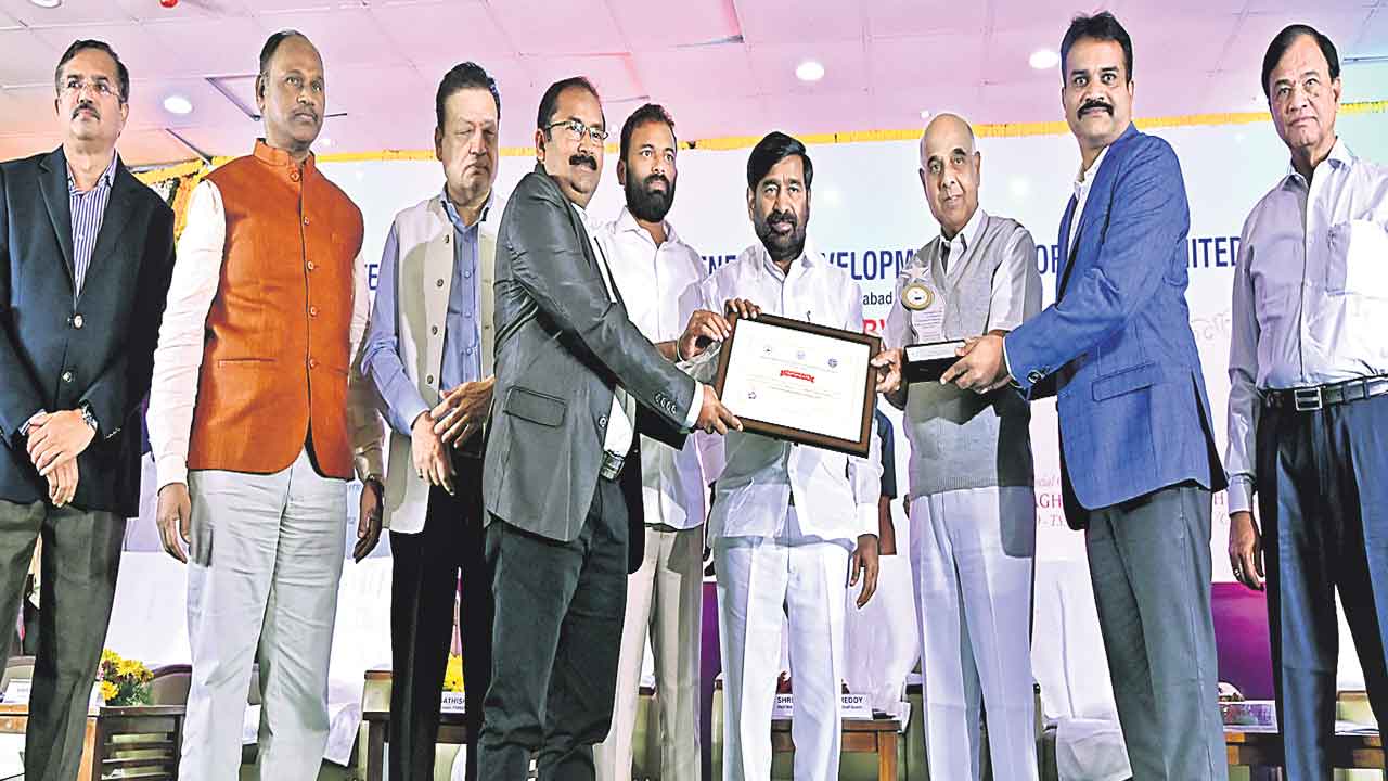 పాఠ్యాంశంగా విద్యుత్తు పొదుపు