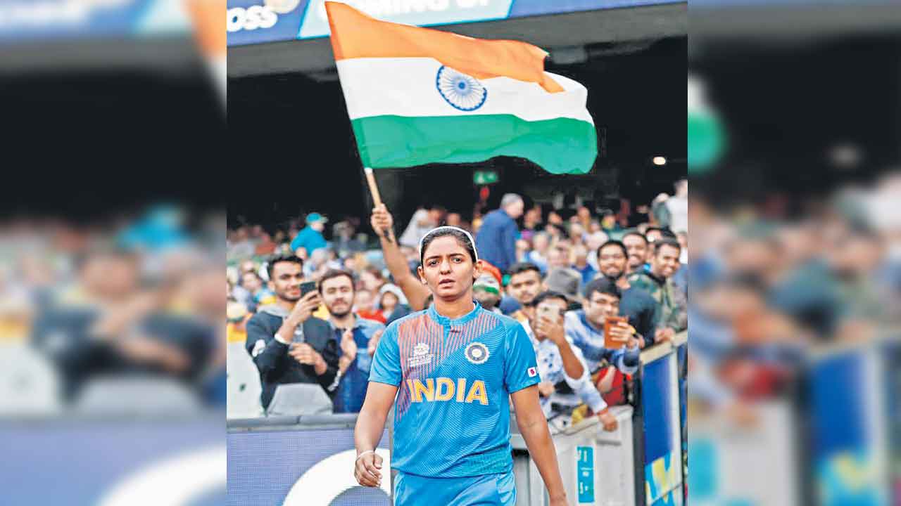 కౌర్‌ కెప్టెన్సీలో..