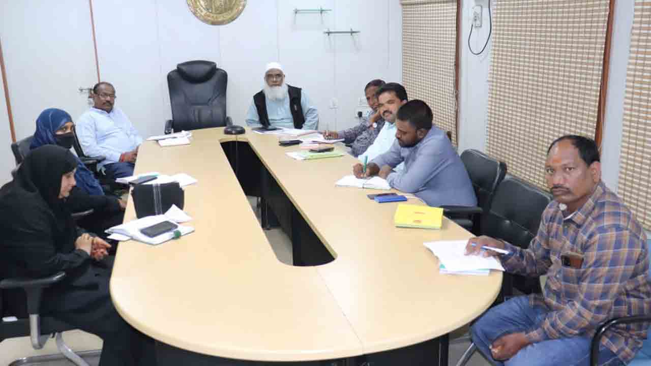 గ్రేటర్‌లో అభివృద్ధి పనుల్లో వేగం పెంచాలి