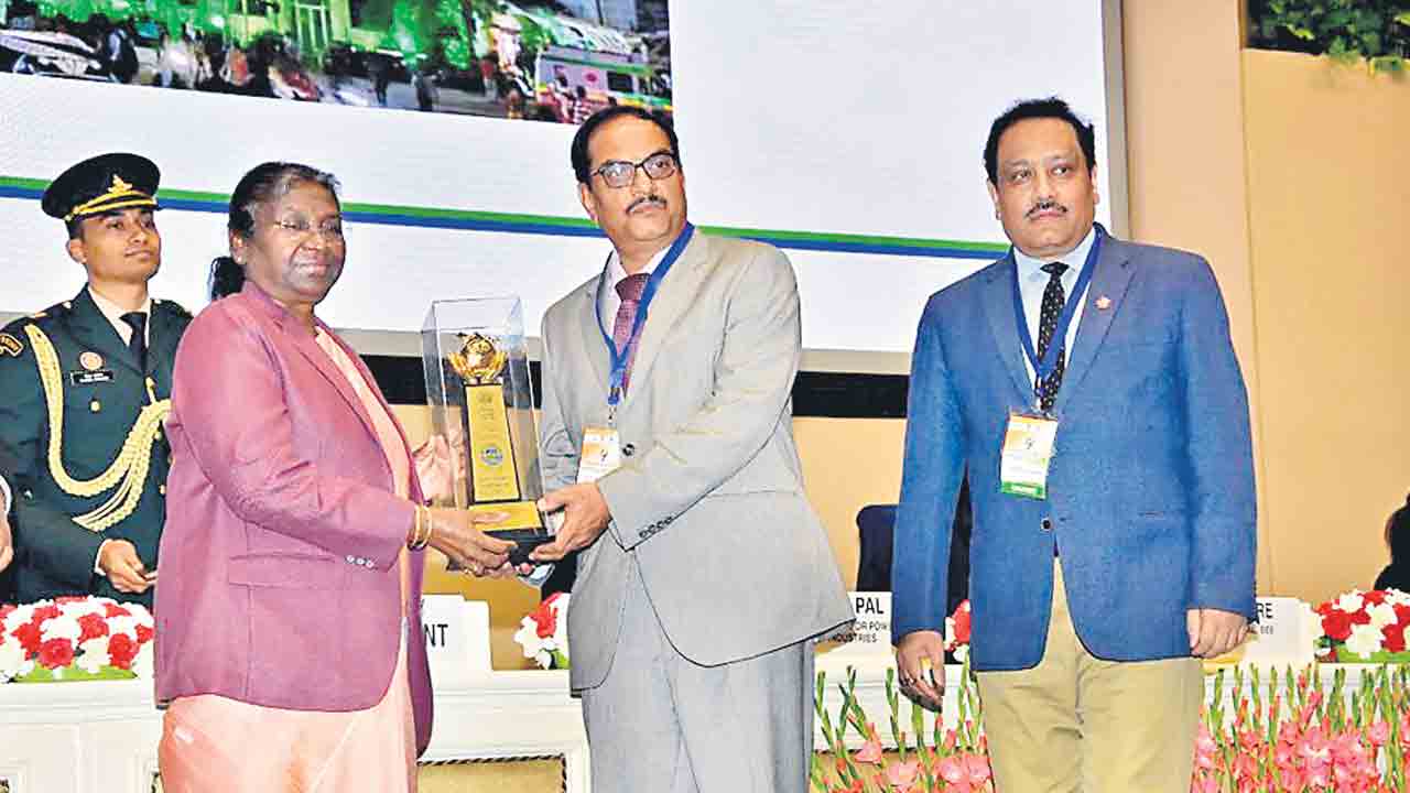 ఇంధన పొదుపులో కాచిగూడకు బెస్ట్‌ అవార్డు