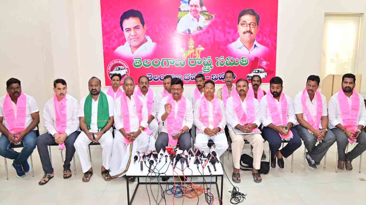 షర్మిలా.. నోరు అదుపులో ఉంచుకో!