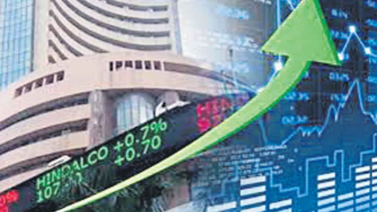 తిరిగి కోలుకున్న సూచీలు