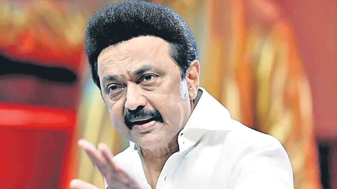 పుదుచ్చేరి ప్రభుత్వాన్ని తమిళిసై నడుపుతున్నారు.. తమిళనాడు సీఎం స్టాలిన్‌ విమర్శలు..!