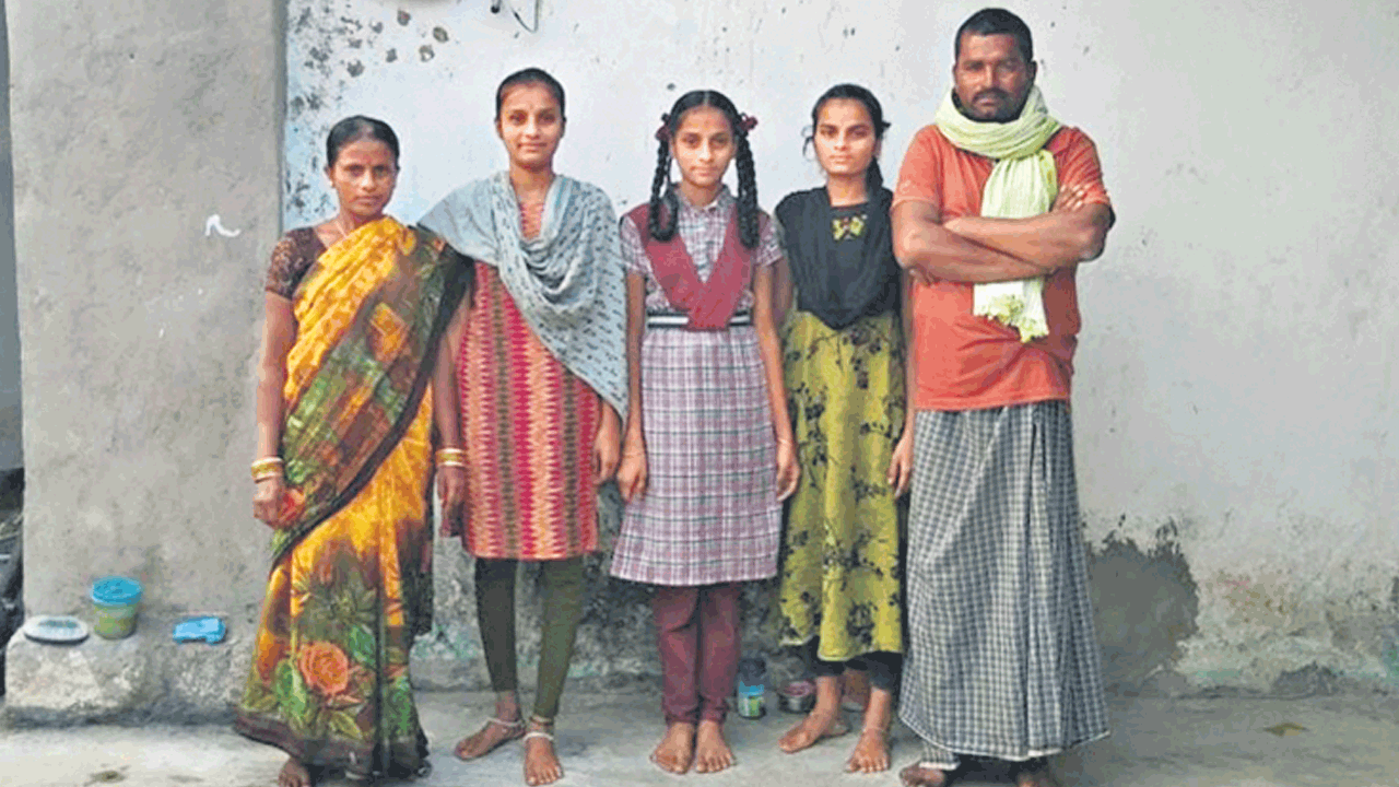 చదువుల తల్లికి మంత్రి కేటీఆర్‌ అండ