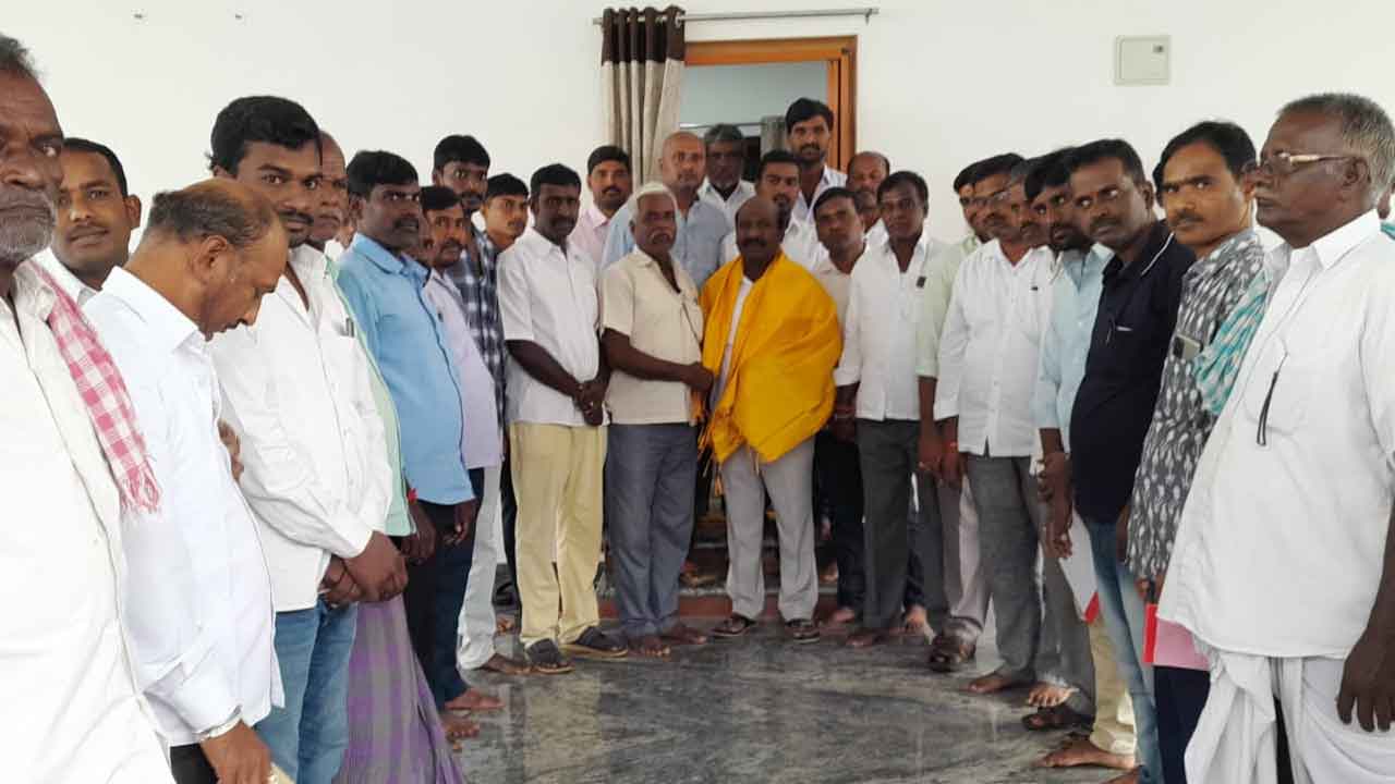 ప్రభుత్వ కార్యక్రమాలకు ఆకర్షితులై బీఆర్ఎస్లో చేరిక : ఎమ్మెల్యే చిరుమర్తి