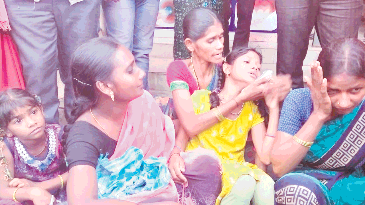 వైద్యం వికటించి చూపు కోల్పోయిన బాలిక