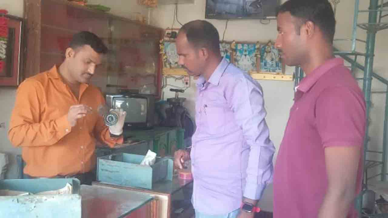 జువెల్లరీ షాపులో చోరీ