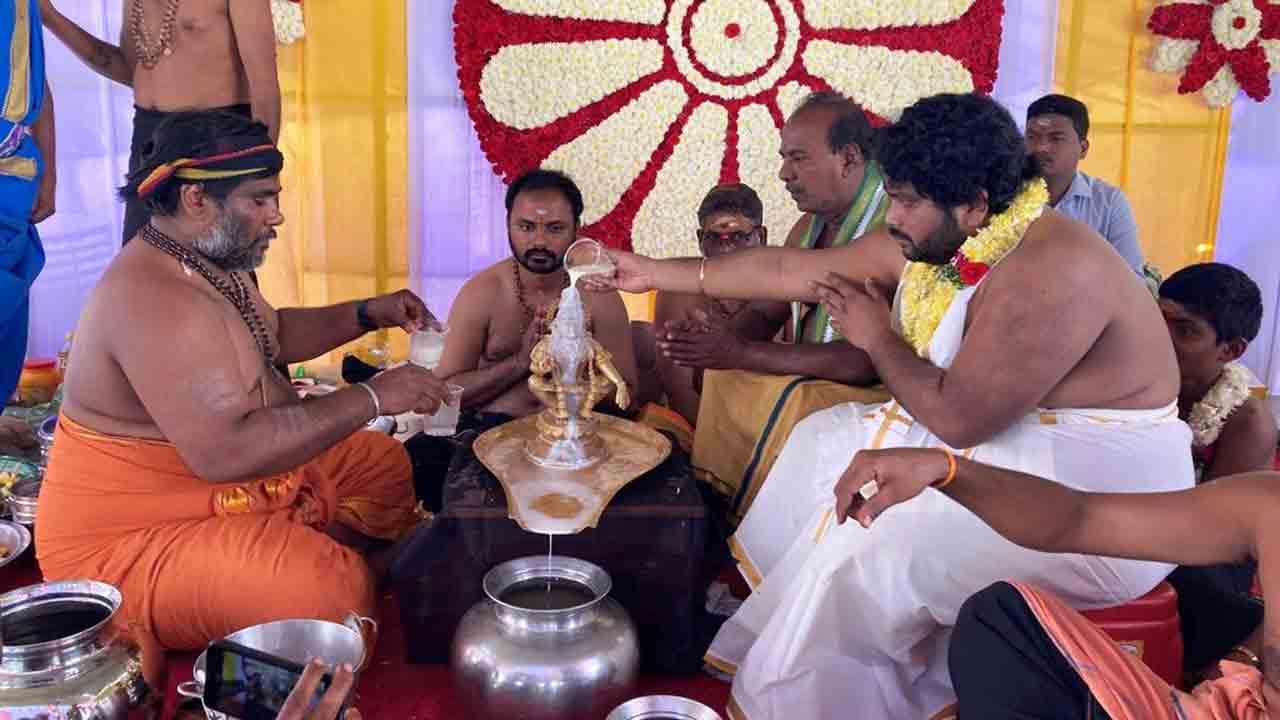 కనుల పండువగా అయ్యప్ప మహా పడిపూజ