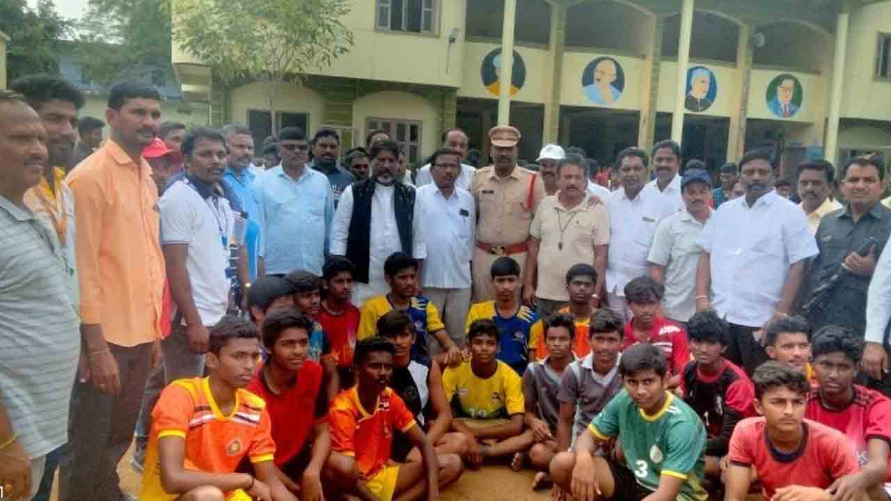 అండర్‌-16 సబ్‌జూనియర్‌ కబడ్డీ జట్ల ఎంపికలు