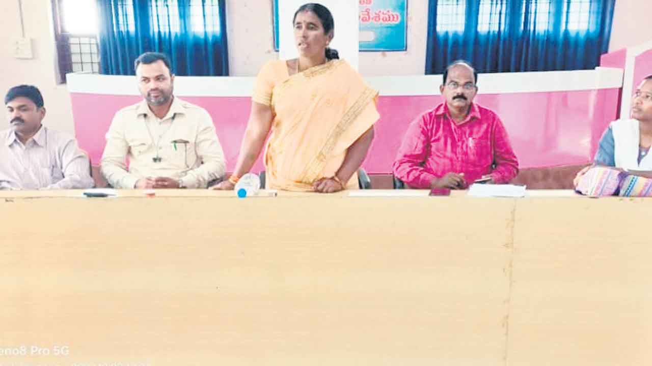 ఆయిల్పామ్ సాగుపై దృష్టిసారించాలి