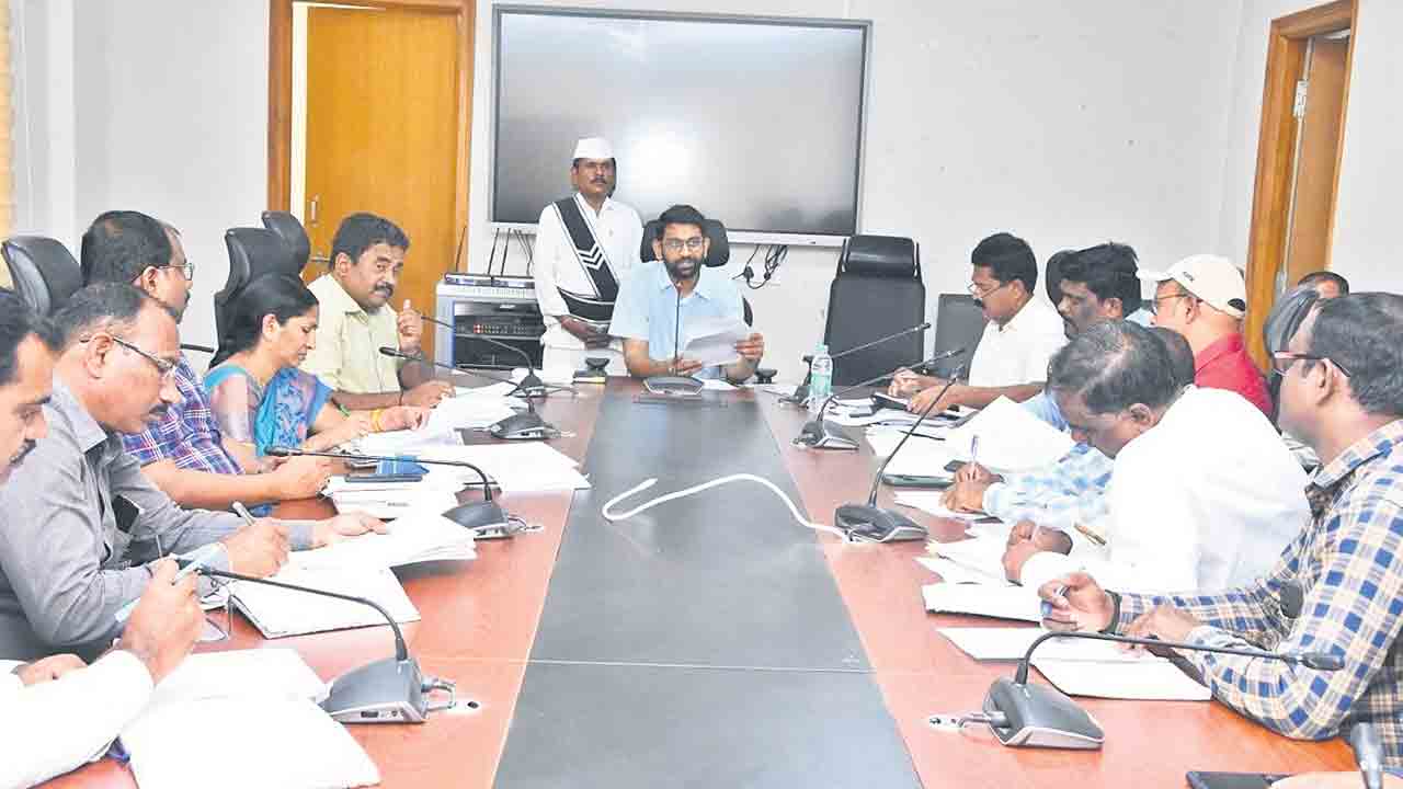 ఎస్‌హెచ్‌జీలకు రూ.529.25 కోట్ల రుణాల పంపిణీ