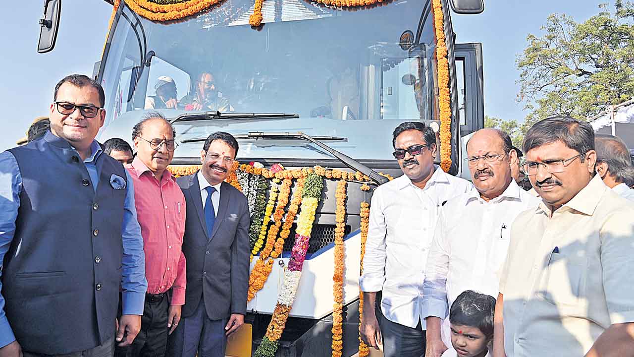 ఆర్టీసీకి కొత్త లగ్జరీ బస్సులు