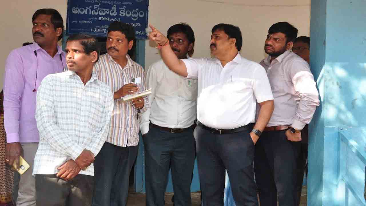 నాణ్యతాప్రమాణాలతో పనులు చేపట్టాలి