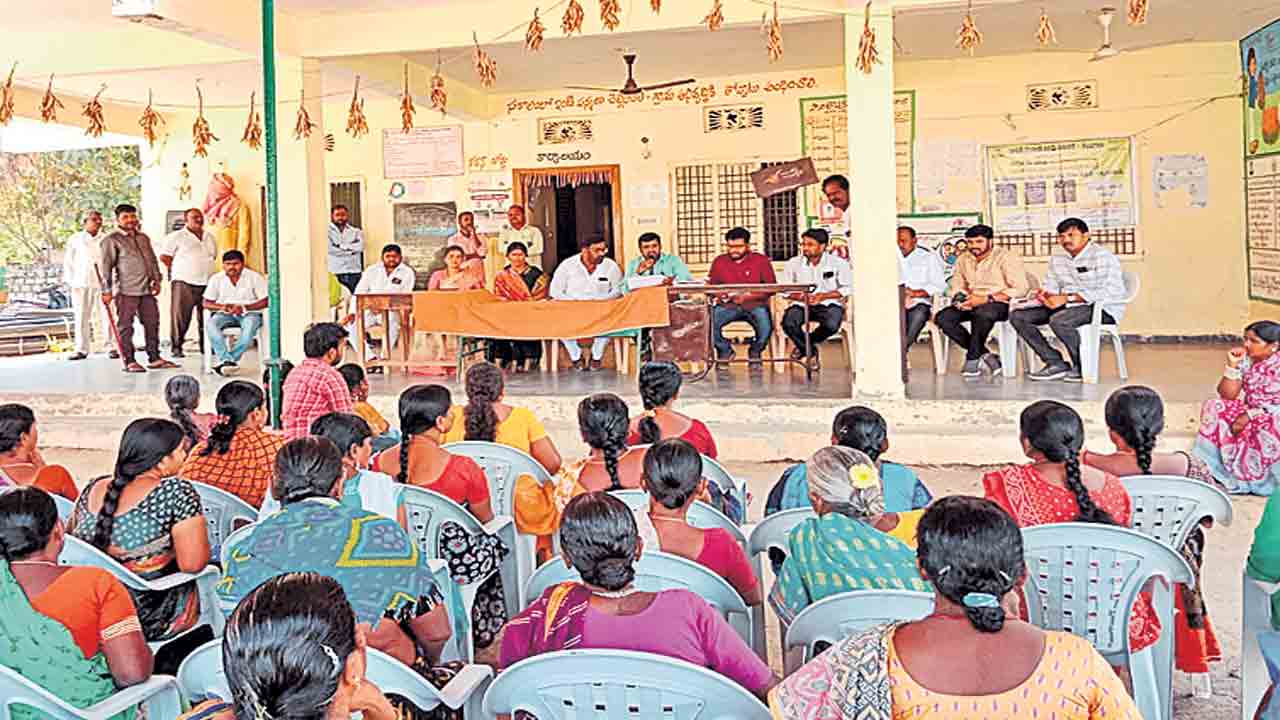 అర్హులందరికీ డబుల్‌బెడ్‌ ఇళ్లు