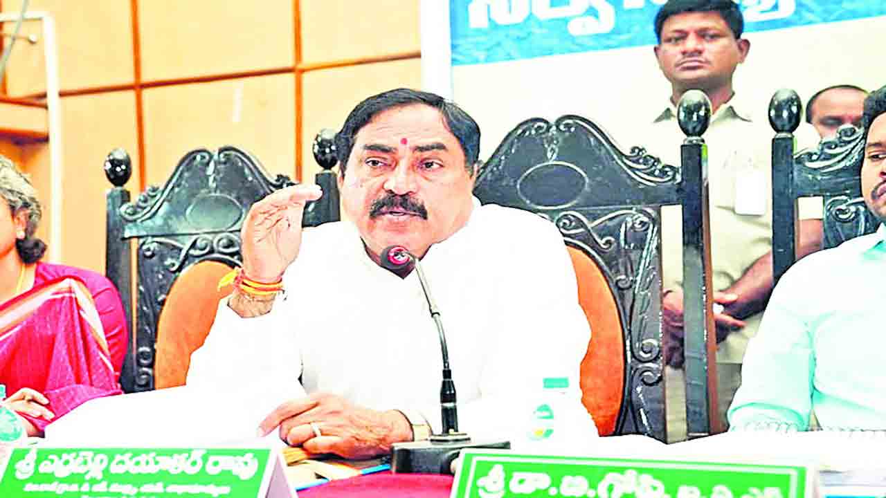 జీపీలకు గ్రాంట్‌ కోత గర్హనీయం