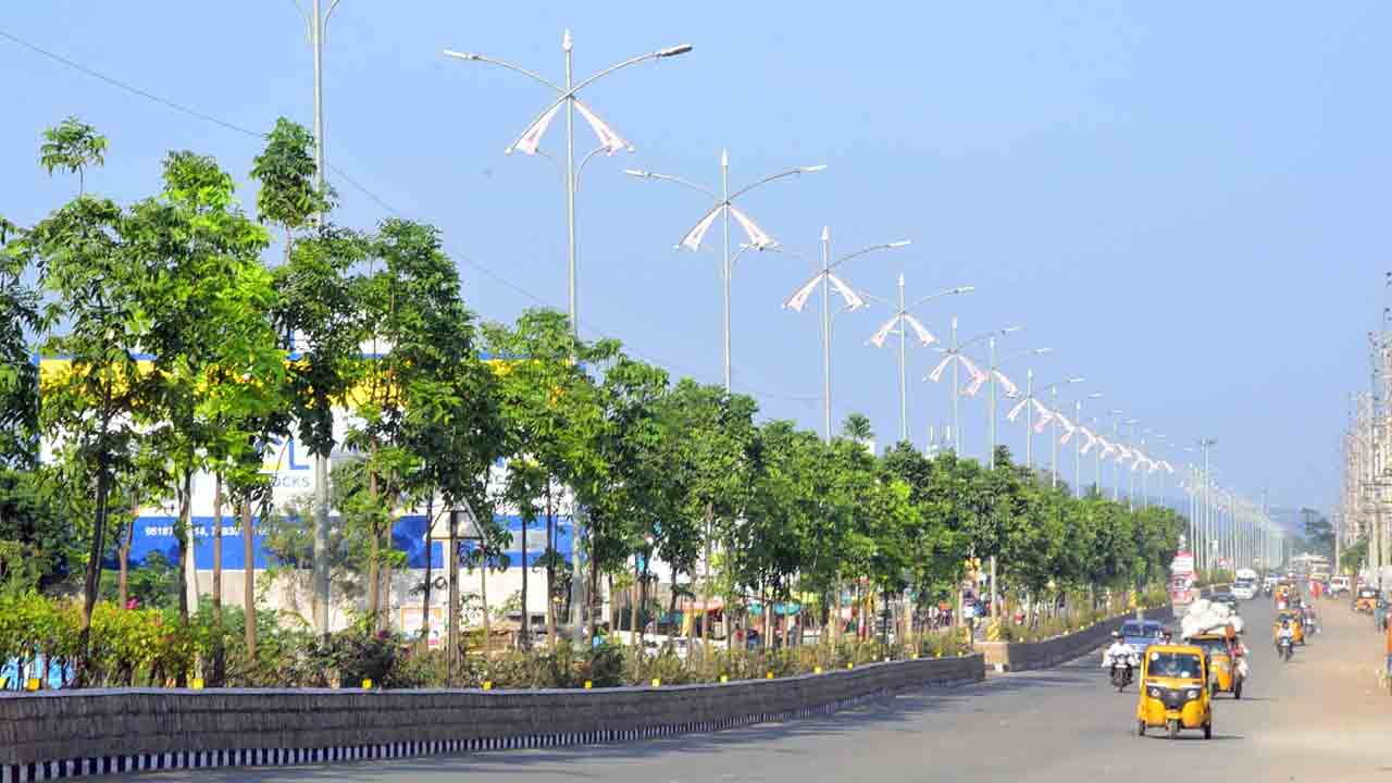 రియల్‌ జోరు !