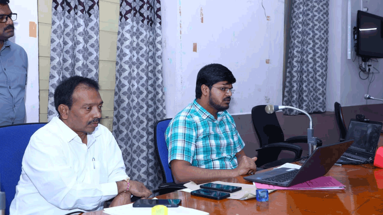 డెయిరీ యూనిట్లు గ్రౌండింగ్‌ చేయాలి