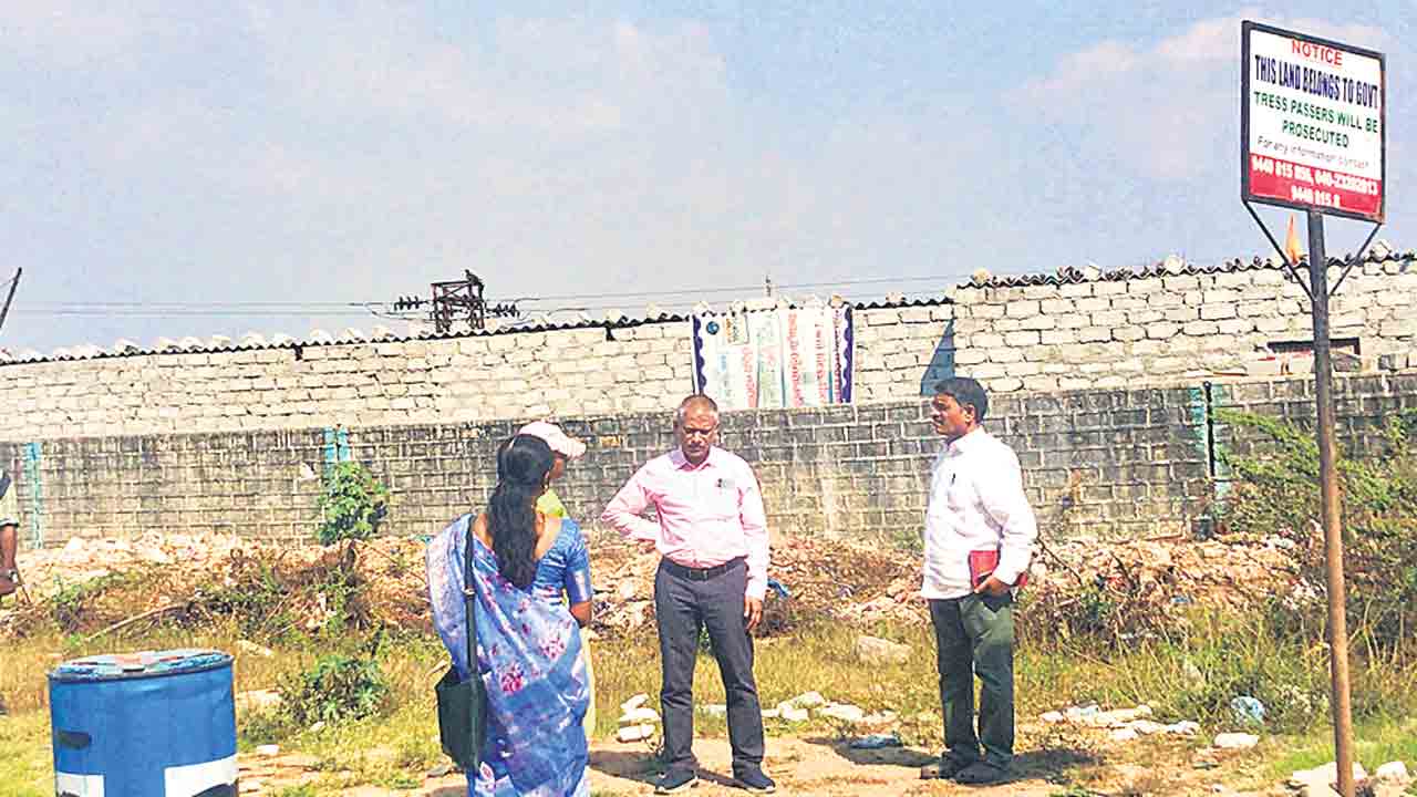 ఆక్రమణలకు పాల్పడితే కఠిన చర్యలు