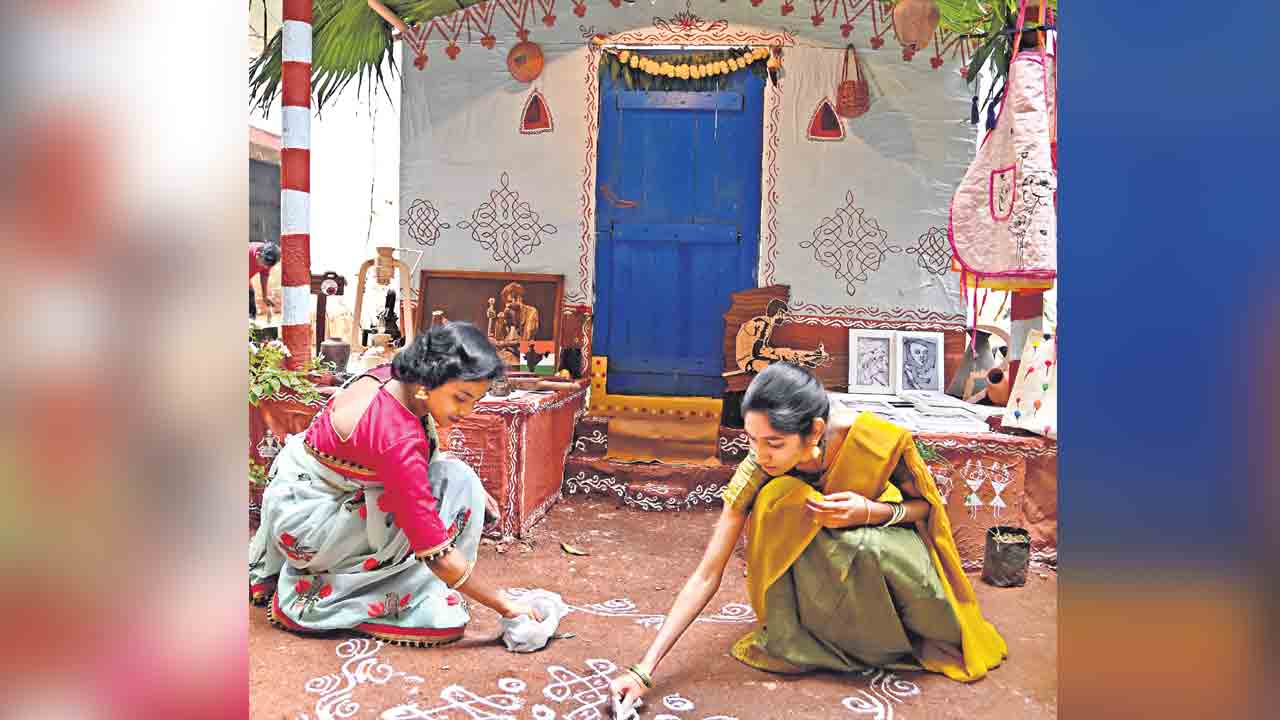 కళామేళా.. పల్లె కళ